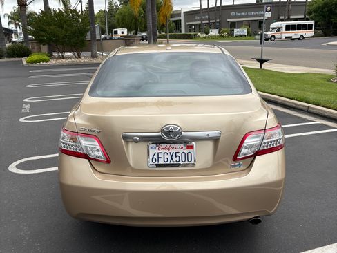 Used 2010 Toyota Camry Hybrid FWD image 6