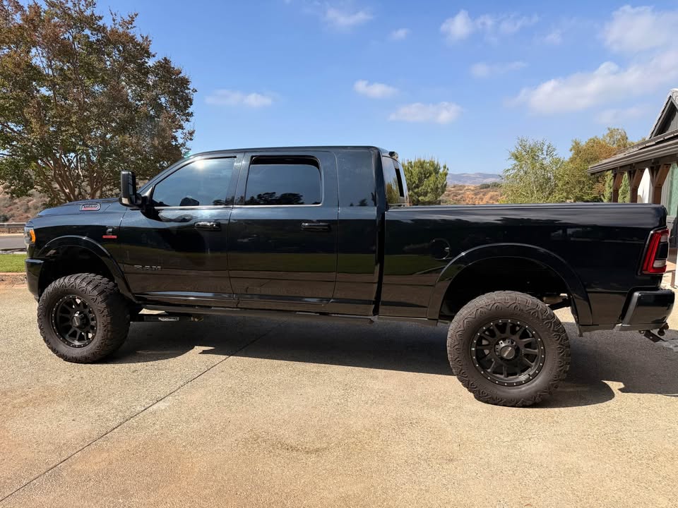 Used 2021 RAM 3500 Limited AWD/4WD image 2