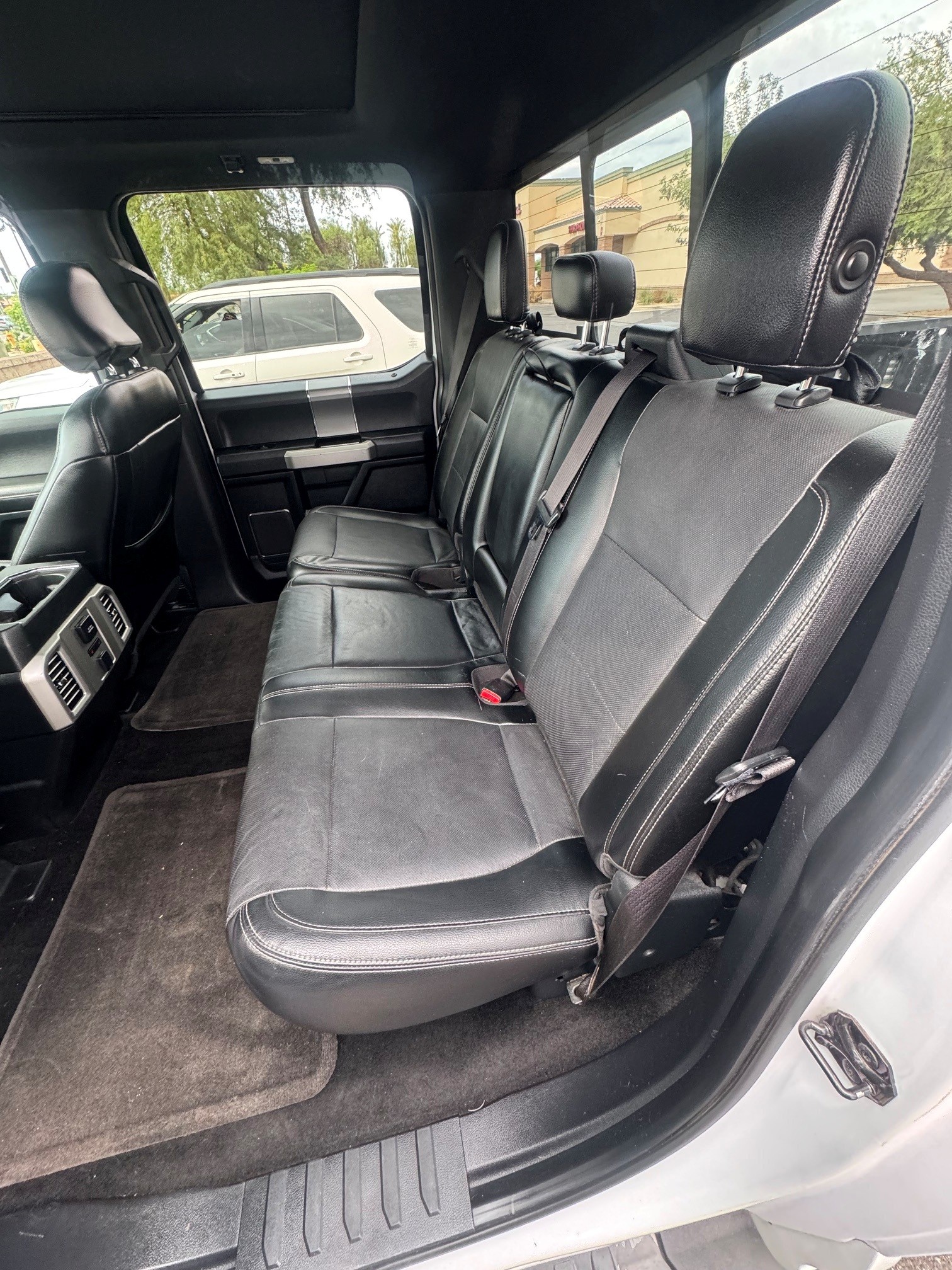 Used 2015 Ford F150 Lariat w/ Equipment Group 502A Luxury AWD/4WD image 15