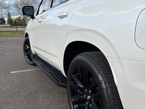 Used 2024 Cadillac Escalade Sport Platinum image 4