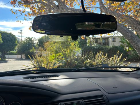 Used 2005 Chrysler Sebring Touring image 23