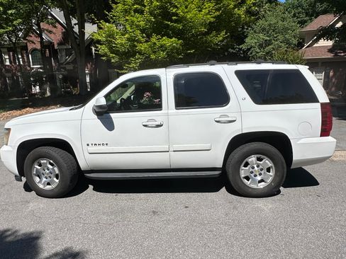 Used 2007 Chevrolet Tahoe LT w/ LT Preferred Equipment Group RWD image 4