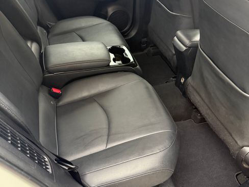 Used 2017 Toyota Prius Prime Premium FWD image 18