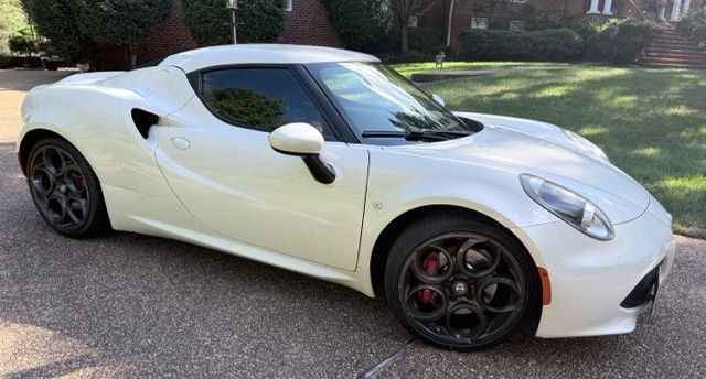Used 2016 Alfa Romeo 4C Coupe w/ Convenience Group - Coupe RWD image 8