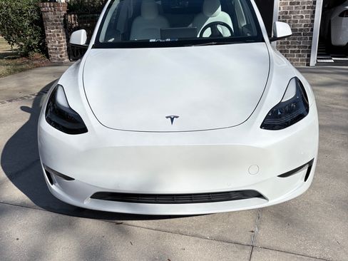 Used 2022 Tesla Model Y Performance image 1