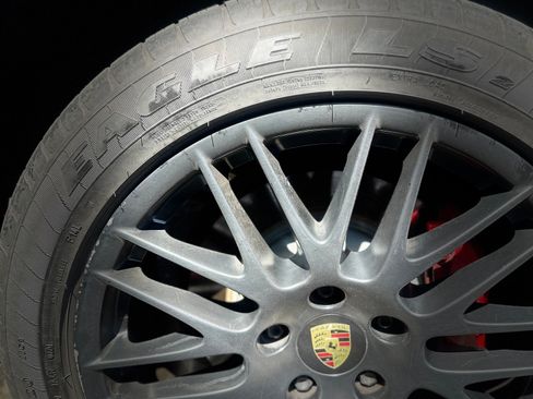 Used 2017 Porsche Cayenne GTS AWD/4WD image 5