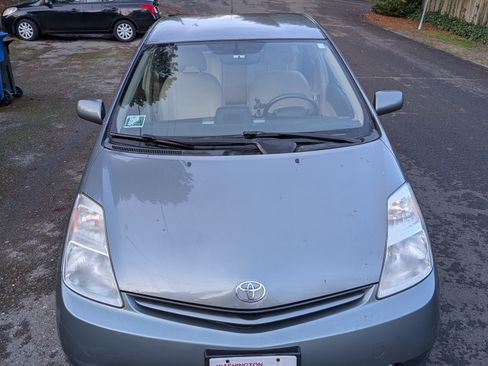 Used 2005 Toyota Prius Hatchback 4D image 1