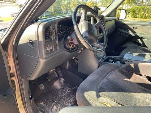 Used 2001 Chevrolet Silverado 2500 LS image 8