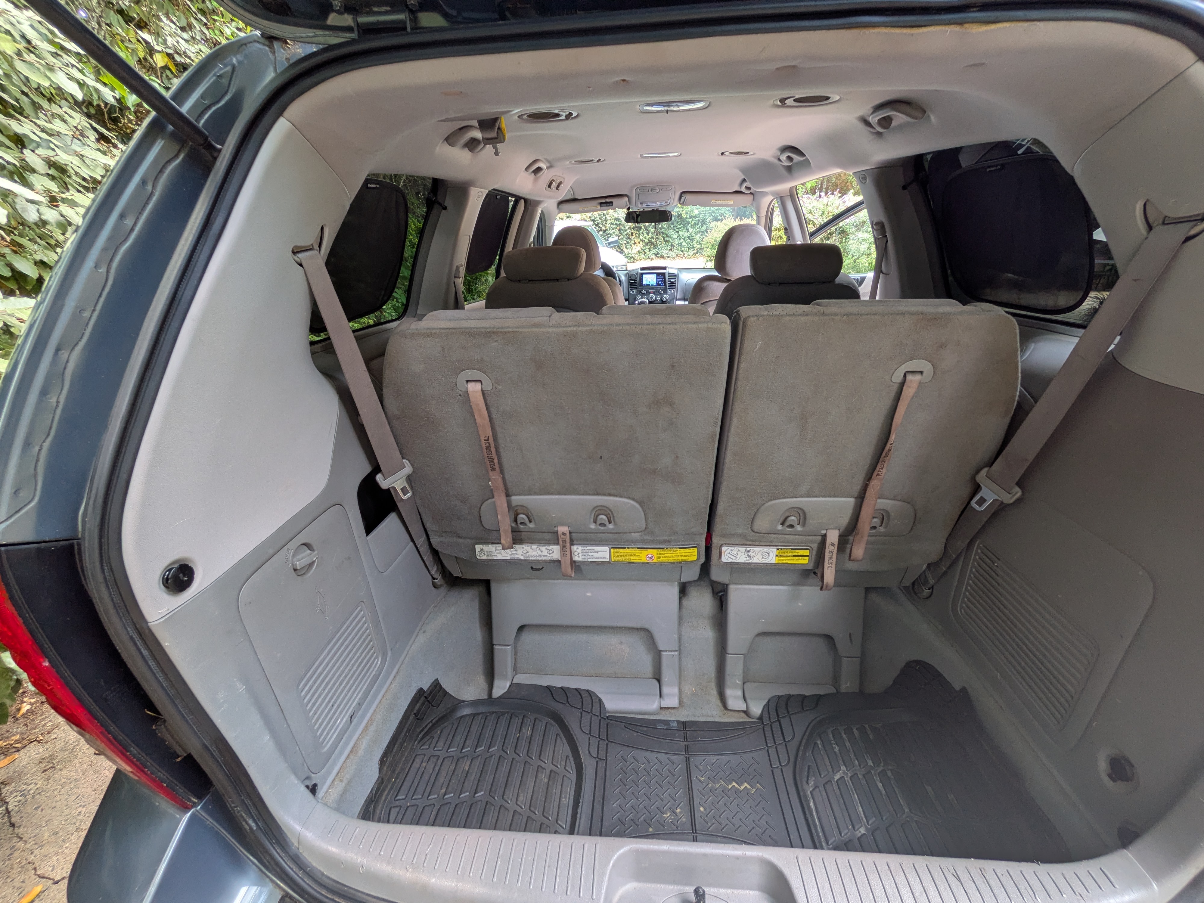 Used 2007 Hyundai Entourage GLS FWD image 12