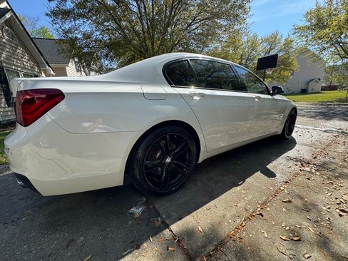 Used 2015 BMW 740Li image 6