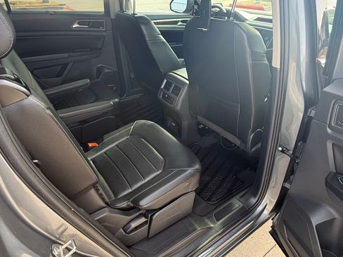 Used 2019 Volkswagen Atlas SEL Premium image 16