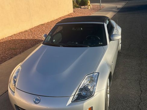 Used 2008 Nissan 350Z Enthusiast image 13