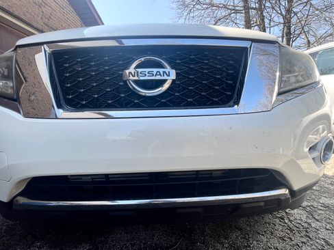 Used 2016 Nissan Pathfinder Platinum image 5