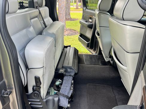 Used 2006 Lincoln Mark LT 4x4 image 13