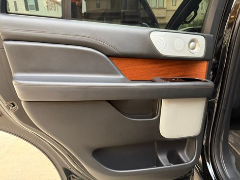 Used 2022 Lincoln Navigator Black Label image 22