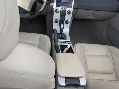 Used 2011 Volvo C70 T5 w/ Multimedia Pkg image 11