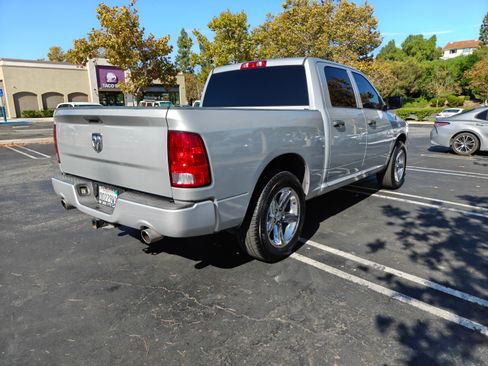 Used 2015 RAM 1500 Express RWD image 4