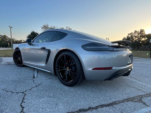 Used 2018 Porsche 718 Cayman GTS image 12