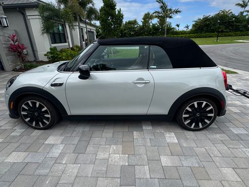 Used 2022 MINI Cooper S w/ Signature Upholstery Package image 10