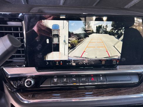 Used 2024 GMC Sierra 3500 SLE w/ SLE Value Package image 12