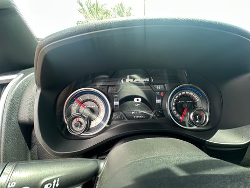 Used 2023 RAM 1500 Big Horn AWD/4WD image 12