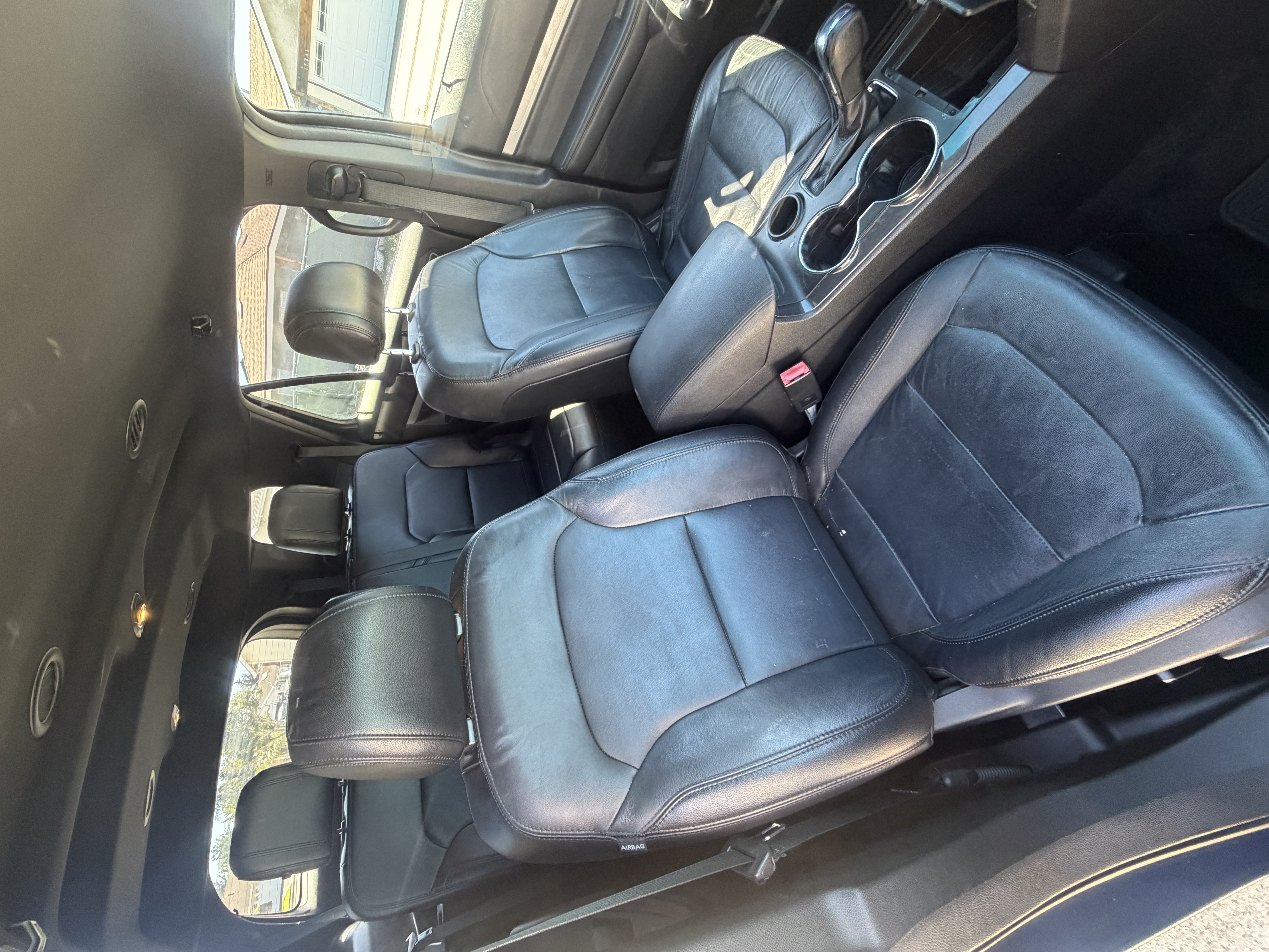 Used 2016 Ford Explorer XLT w/ Equipment Group 202A FWD image 10