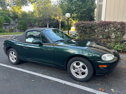 Used 1999 MAZDA MX-5 Miata RWD image 1
