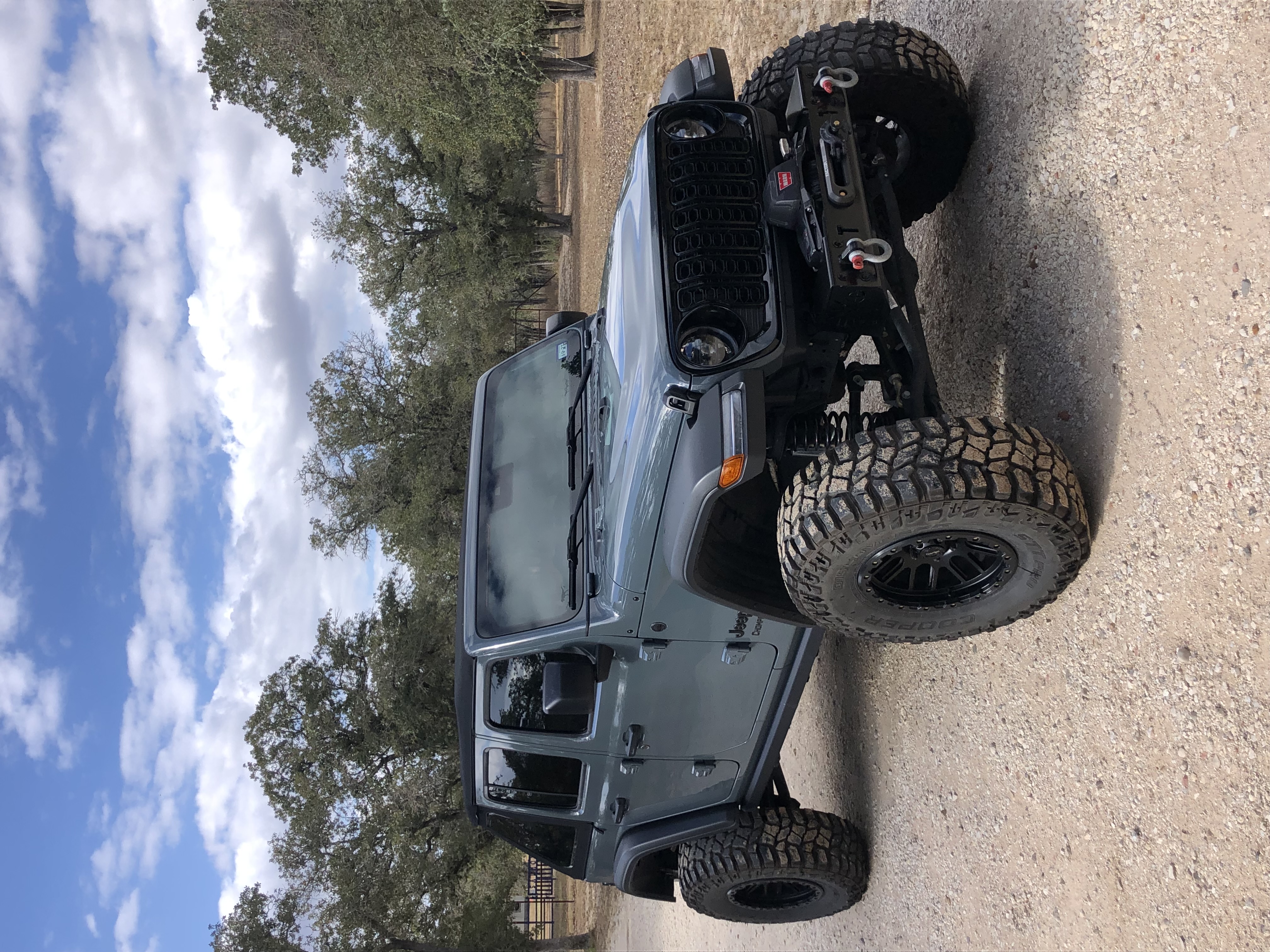 Used 2025 Jeep Wrangler Unlimited Sport AWD/4WD image 1