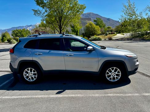 Used 2015 Jeep Cherokee Latitude image 6