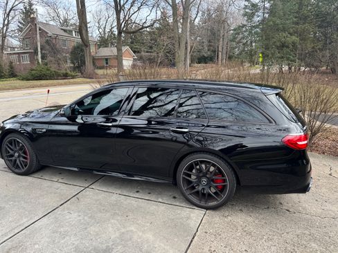 Used 2019 Mercedes-Benz E 63 AMG S image 17