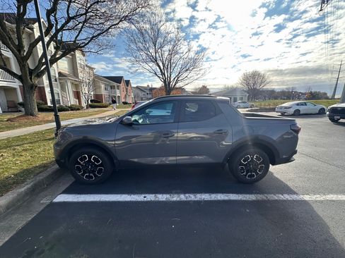 Used 2022 Hyundai Santa Cruz SEL Premium image 2