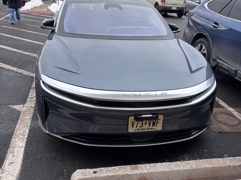 Used 2025 Lucid Air Touring image 1