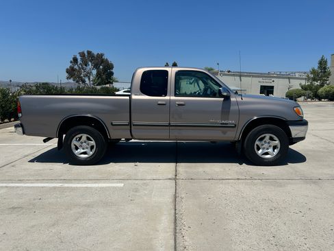 Used 2000 Toyota Tundra SR5 RWD image 6