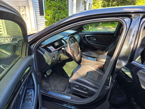 Used 2014 Ford Taurus SHO w/ Equipment Group 401A image 16