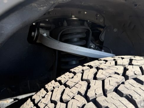 Used 2023 Toyota Tacoma TRD Off-Road AWD/4WD image 8