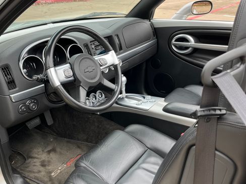 Used 2005 Chevrolet SSR Convertible Pickup 2D w/ Preferred Equipment Group image 15