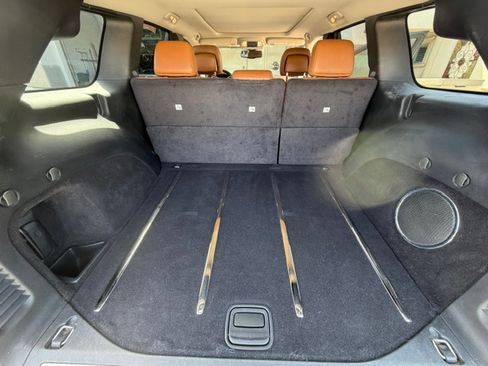 Used 2011 Jeep Grand Cherokee Overland Summit image 18