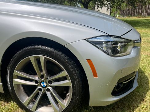 Used 2017 BMW 330i Sedan RWD image 5
