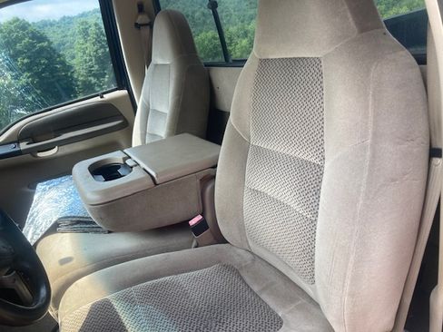 Used 2001 Ford F250 4x4 Regular Cab Super Duty image 9