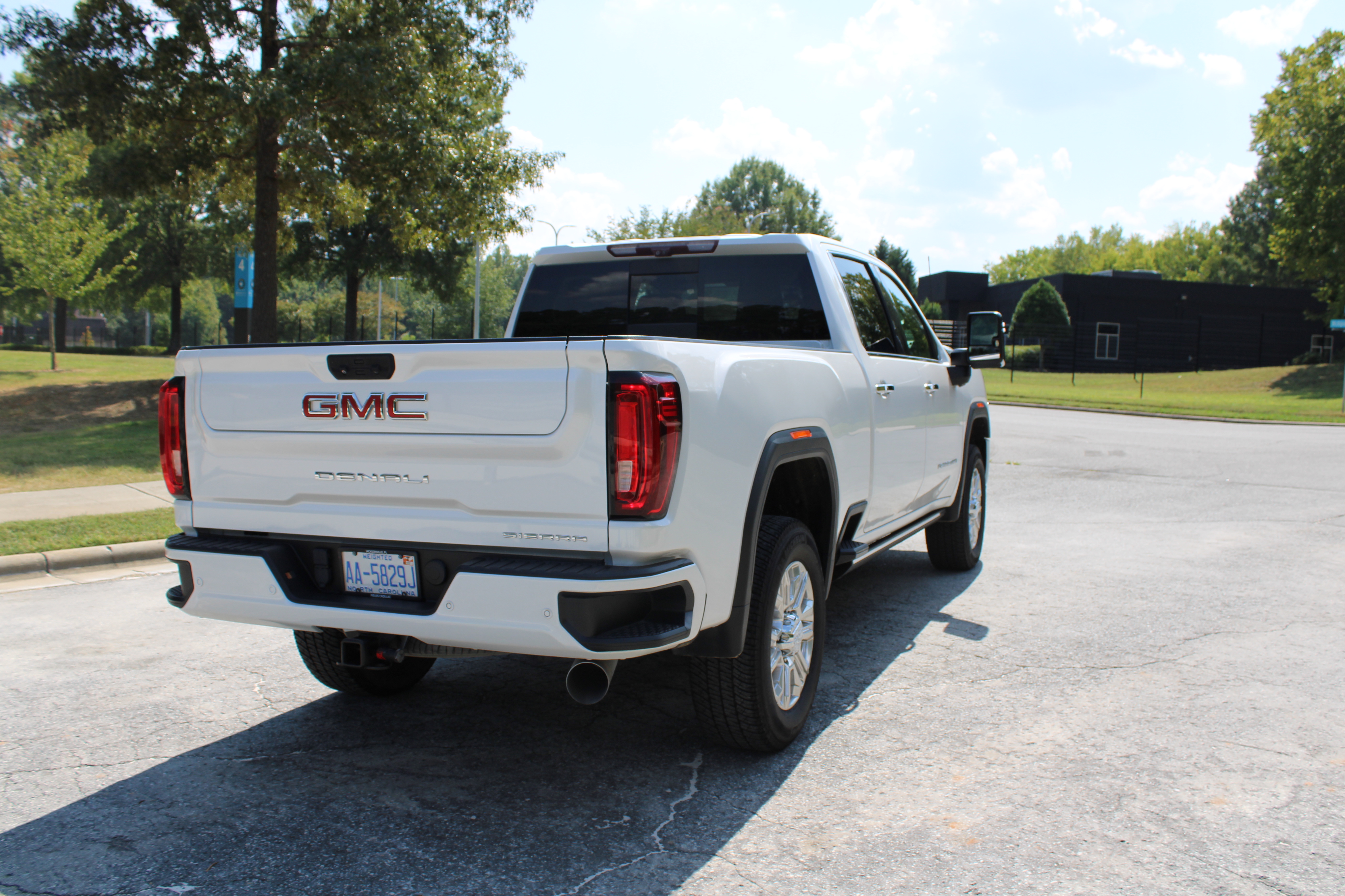 Used 2021 GMC Sierra 2500 Denali w/ Denali Ultimate Package AWD/4WD image 8