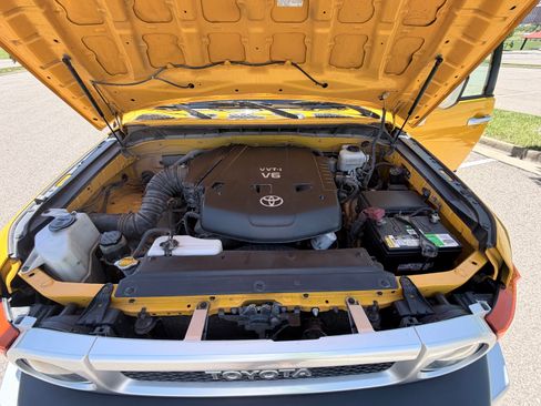 Used 2008 Toyota FJ Cruiser 4WD image 11