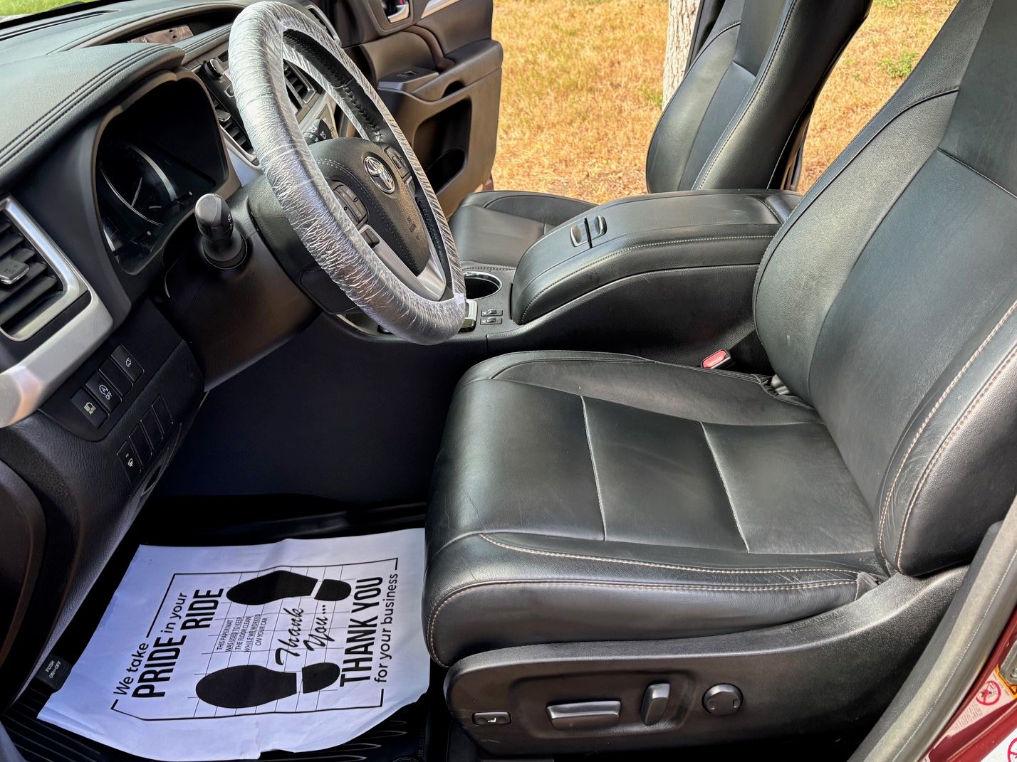 Used 2018 Toyota Highlander XLE AWD/4WD image 9