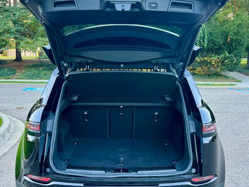 Used 2020 Land Rover Range Rover Evoque S image 16