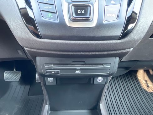 Used 2018 Honda Odyssey Elite image 18