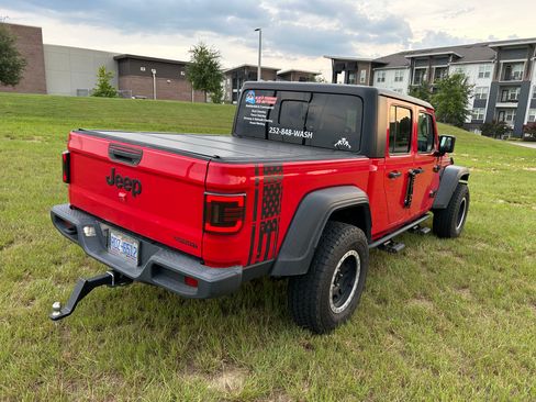Used 2020 Jeep Gladiator Sport w/ Quick Order Package 24S AWD/4WD image 4