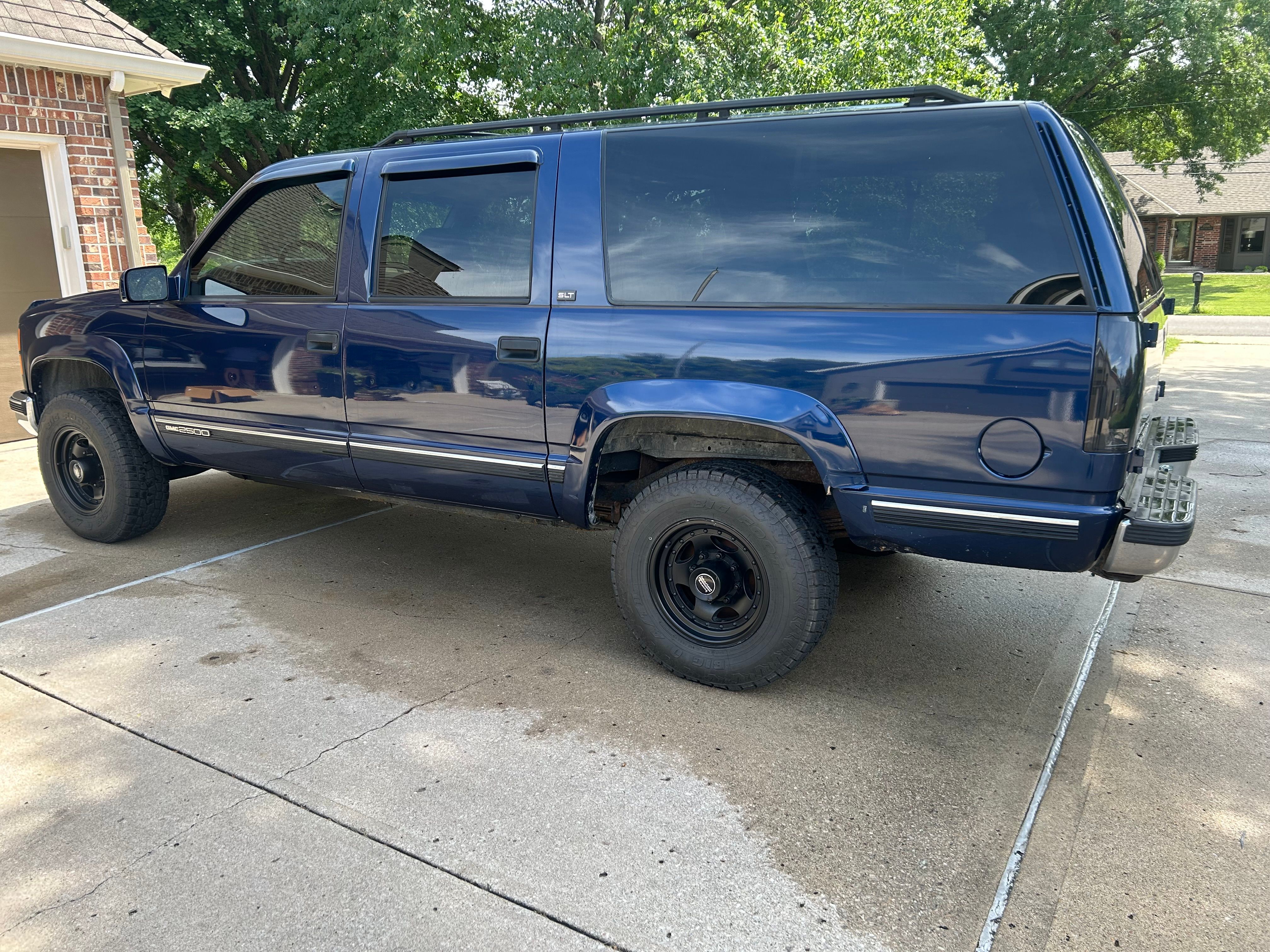 Used 1996 GMC Suburban 2500 AWD/4WD image 5