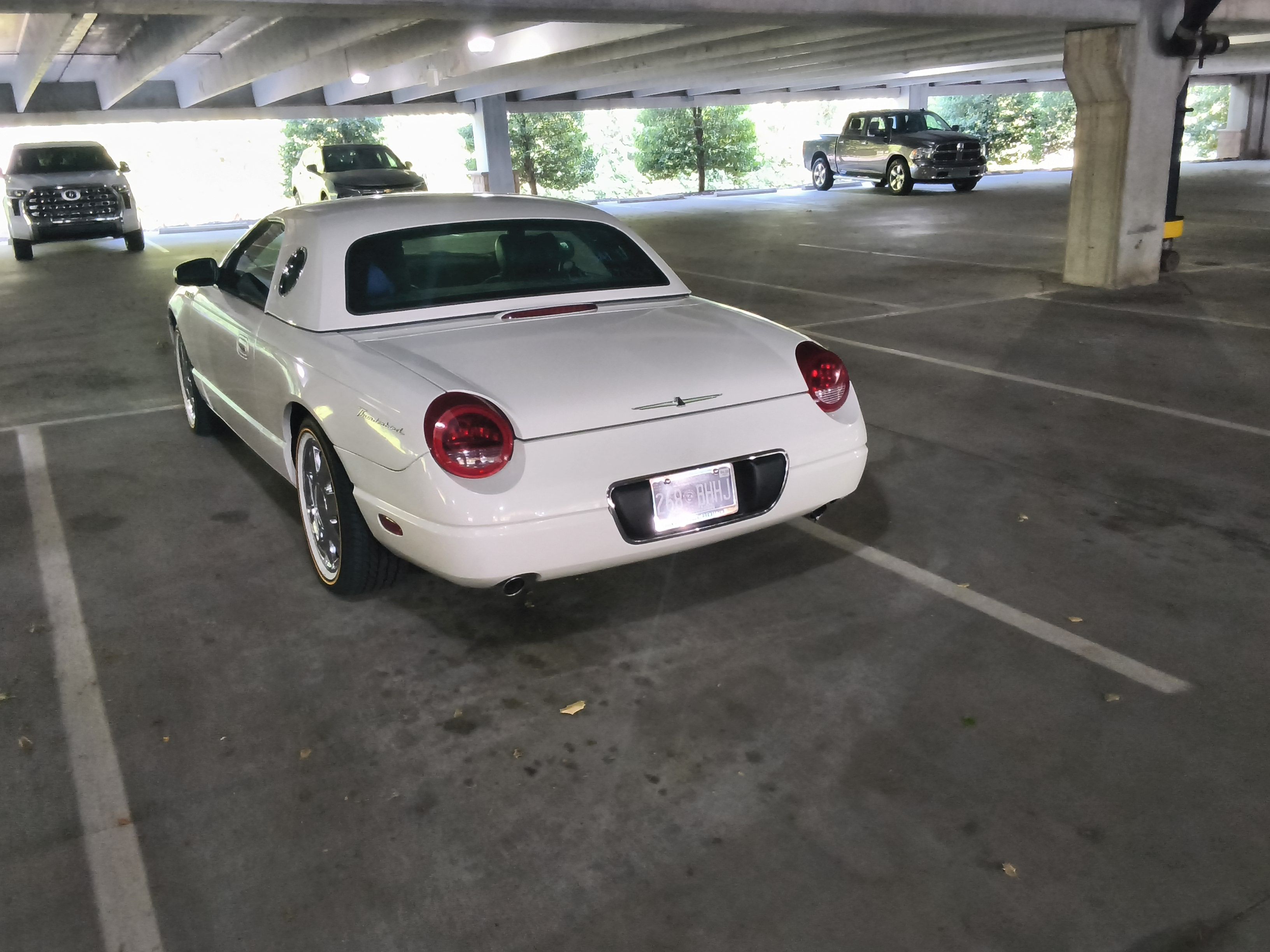 Used 2002 Ford Thunderbird RWD image 2