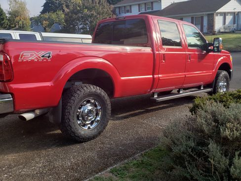 Used 2012 Ford F250 Lariat w/ Chrome Pkg image 6