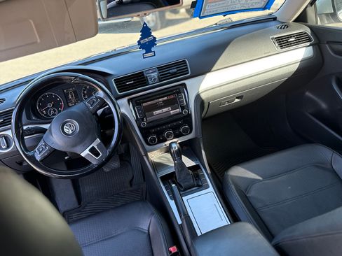Used 2012 Volkswagen Passat 2.5 SE FWD image 15
