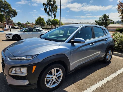 Used 2018 Hyundai Kona SE image 2